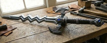 меч шторм на столе+.jpg